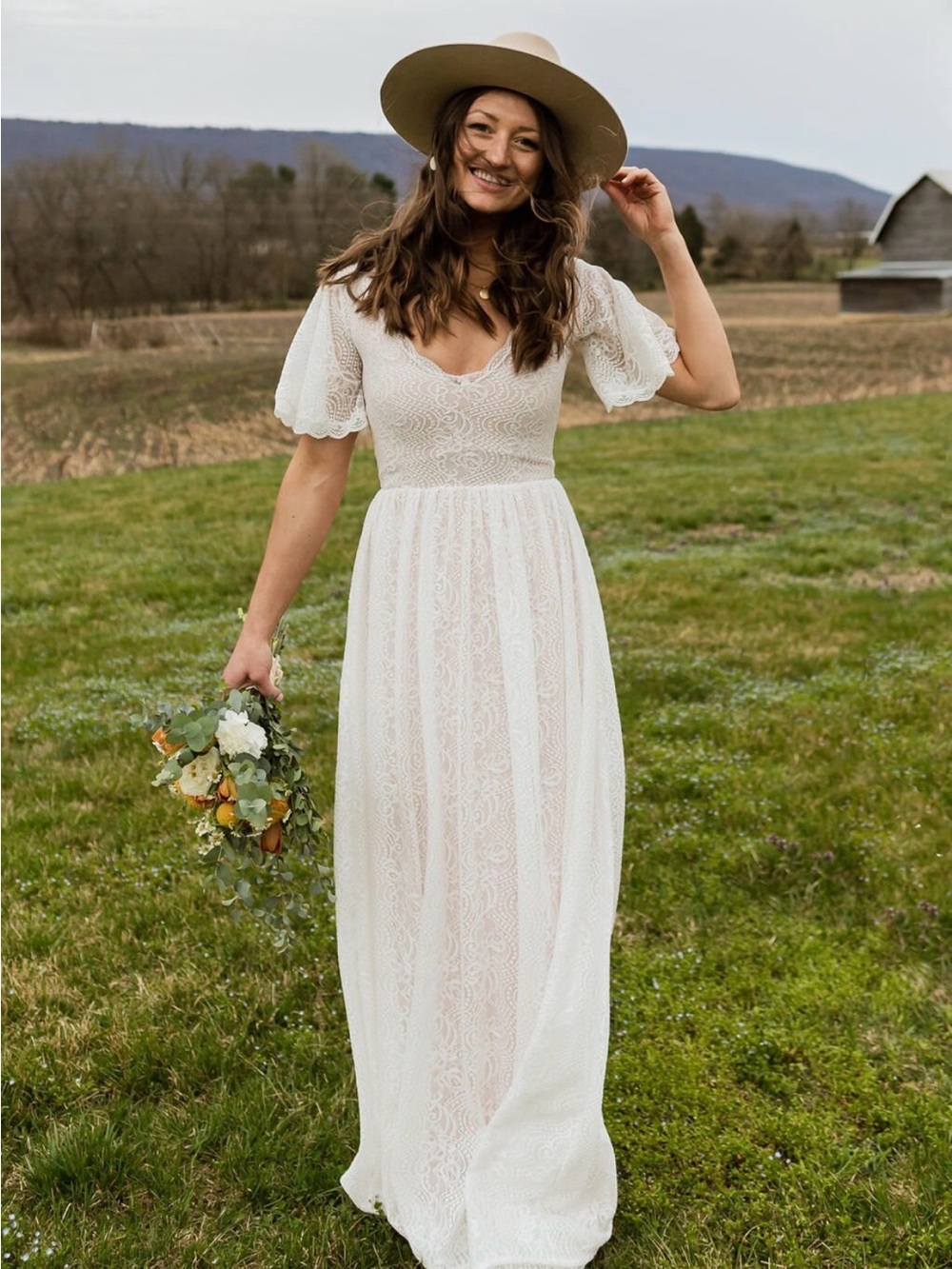 Boho Lace Wedding Dress in Ivory